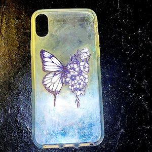 Aesthetic iPhone XS butterfly/flower case